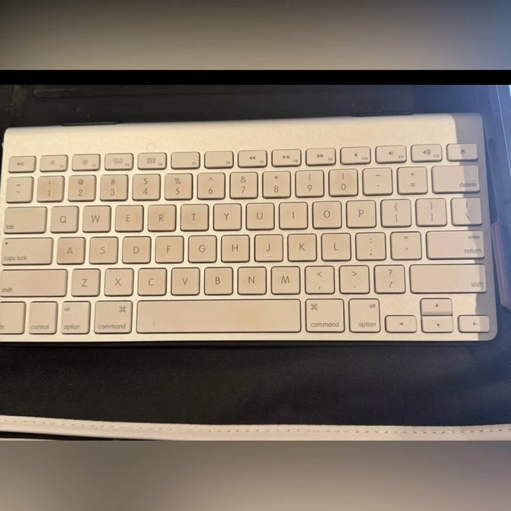 Apple wireless keyboard